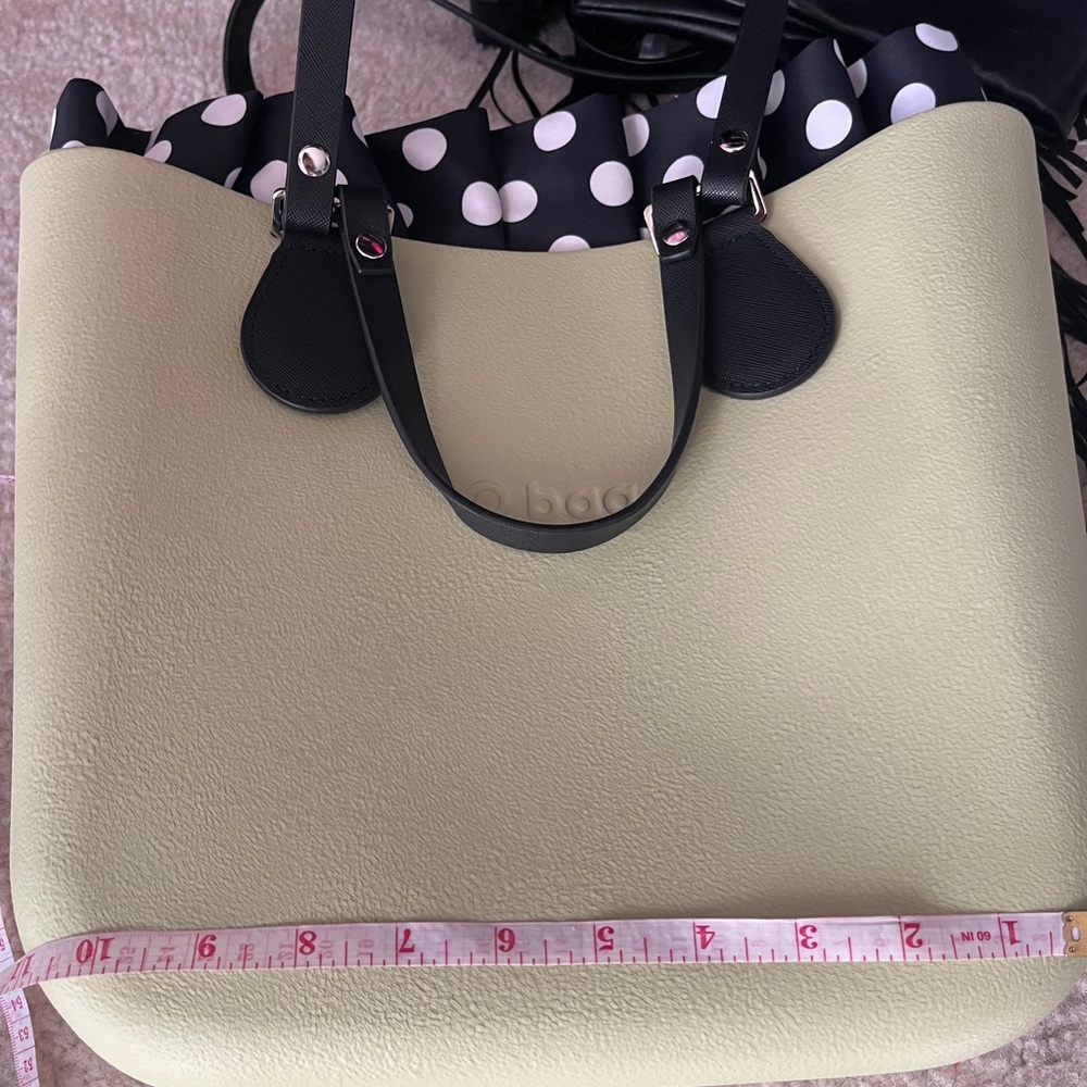 O Bag Green and Black Tote with Versatile Design - Picture 10 of 10